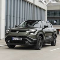 Probamos el Suzuki e Vitara: un pequeño SUV urbano que cumple como primera opción dentro del segmento del coche eléctrico