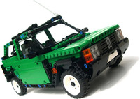 Y esto es un Fiat Panda 4x4 hecho de LEGO