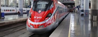 Hay más trenes, pero las vías son las mismas. Cómo ha afectado a la red ferroviaria española la llegada de operadores privados