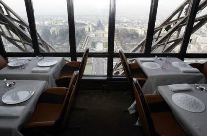 San Valentín: cena romántica en el restaurante de la Torre Eiffel
