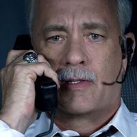 Tom Hanks interrumpió la promoción de su propia película para alabar a la competencia: "si el público no la ve estamos condenados"