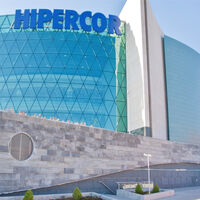 Hipercor tiene rebajada (este Cyber Monday) la baliza V16 homologada con la que evitar multas a partir del próximo 1 de enero