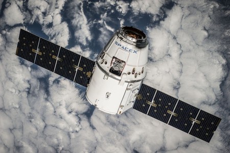 La ISS desciende hacia la Tierra cien metros al día o lo difícil que es mantener un satélite en el espacio