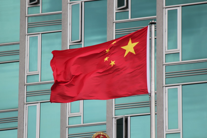 Acusan a China de instalar malware a los turistas que cruzan la frontera, para descargar y buscar datos