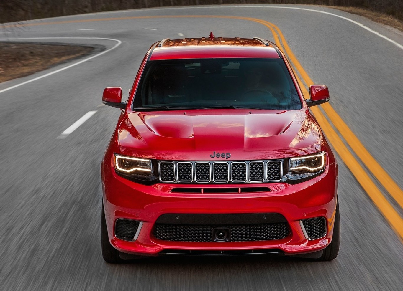 13 coches que parecen más rápidos que el Jeep Grand Cherokee Trackhawk y no lo son 