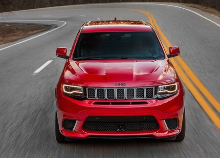 13 coches que parecen más rápidos que el Jeep Grand Cherokee Trackhawk y no lo son 