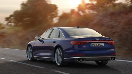 O Audi A8 atual é de 2017 | © Audi