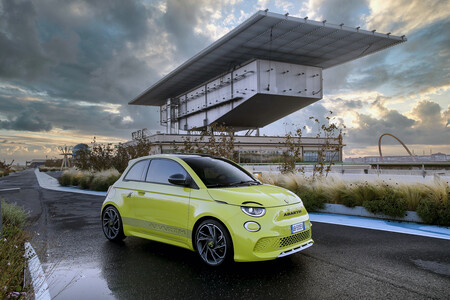 New Abarth 500e 35