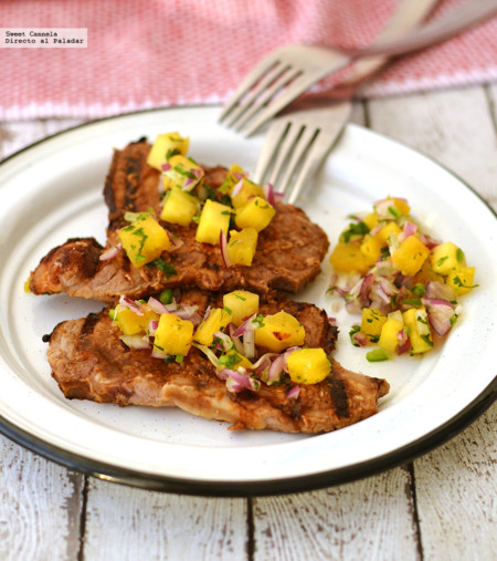 Chuletas de cerdo a la teriyaki con salsa de piña. Receta