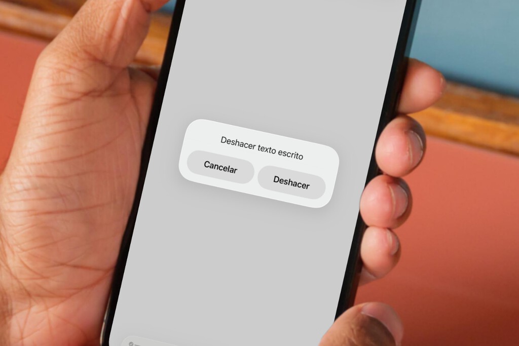 El iPhone no tiene el 'control-Z para deshacer acciones, pero tiene este gesto que es mucho mejor. Y solo te hacen falta tres dedos 