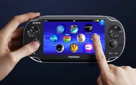 PlayStation Vita tendrá soporte nativo para Skype y Foursquare