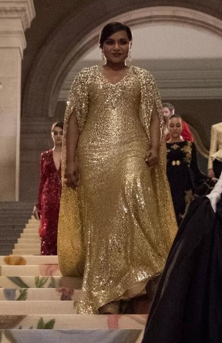 Mindy Kaling De Naeem Khan