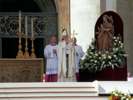 ¿Aceptarán los católicos la idea de que destruir el medio ambiente es una ofensa contra Dios? El Papá lo intenta