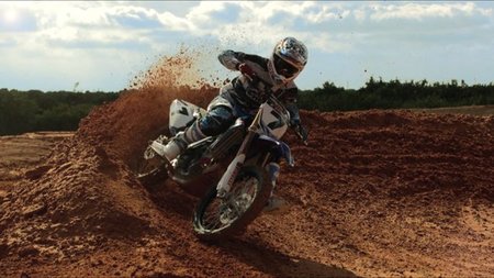 James 'Bubba' Stewart, talento a cámara súper lenta