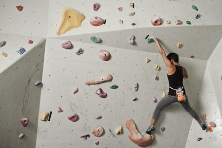 ¡Duro contra el muro! Los beneficios de la escalada