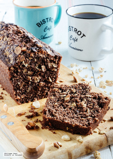 Panqué de chocolate y muesli. Receta fácil de postre