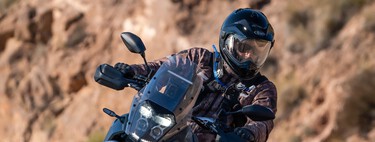 Probamos el Arai X-5 Tour: un casco trail aún más cómodo y seguro que sigue rozando la artesanía