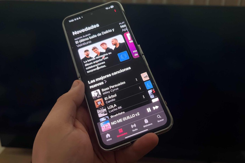Musica En Una Tele Con La Pantalla Apagada
