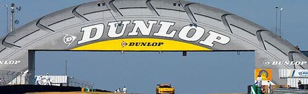 Dunlop, competición sobre cuatro ruedas