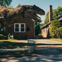Se nos llena el barrio de dinosaurios mientras las salas hacen el agosto. Lo mejor y lo peor de los estrenos de cine 