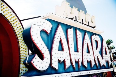 ¿Qué hacer en Las Vegas una vez hemos perdido todo el dinero en el Blackjack? Neon Museum es la solución 