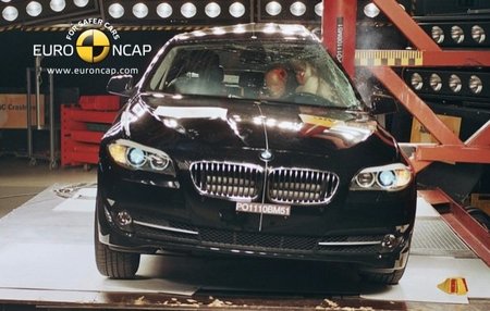 Alfa Romeo Giulietta y BMW Serie 5 entre los coches más seguros de 2010. Citroën Nemo, el patito feo