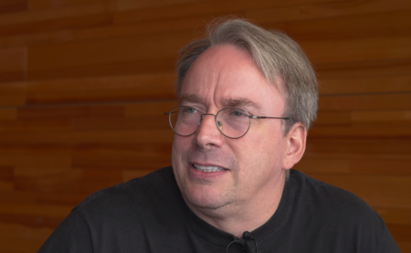 Linus Torvalds desearía que hubiese un solo escritorio estandarizado para todas las distros Linux