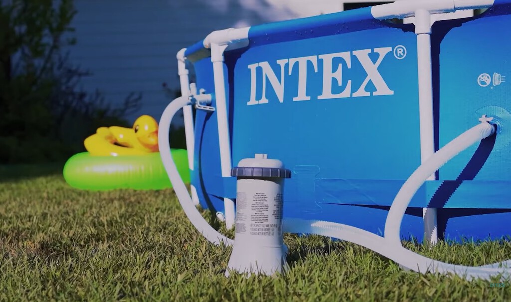 La depuradora de tu piscina desmontable: cuántas horas hay que encenderla cada día y cuánta luz gasta 