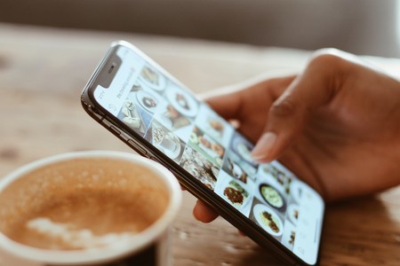 Cómo restablecer el álbum de personas en Fotos de Apple desde el iPhone