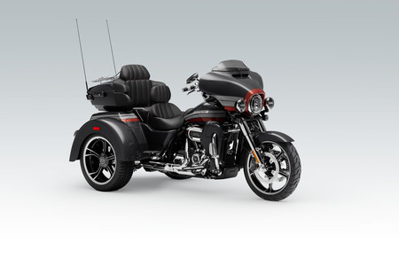Desde 60.500 euros, con tres ruedas y 563 kg: así es la moto más cara de Harley-Davidson