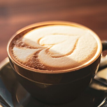 Ya no hace falta una cafetera semiprofesional para tomar cappuccino en casa, solo este cacharro rebajado por poco más de 30 euros