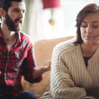 Cómo saber si tu pareja te hace luz de gas y no te has dado cuenta: siete señales de alerta