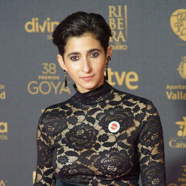 Alba Flores: “Las Navidades en casa de mi abuela eran como una rave flamenca y el menú siempre era el mismo, sopa de puchero con arrocito, y de segundo pavo” 