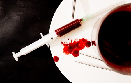 Cómo hacer sangre falsa comestible para Halloween