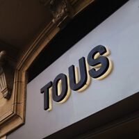 Cómodo y elegante: El Corte Inglés arrasa con el bolso de Tous ideal para esta temporada por menos de lo que crees