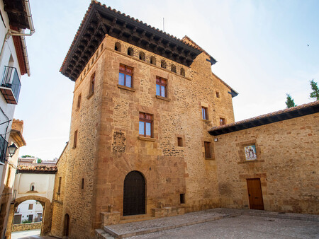 Torre En La Iglesuela Del Cid
