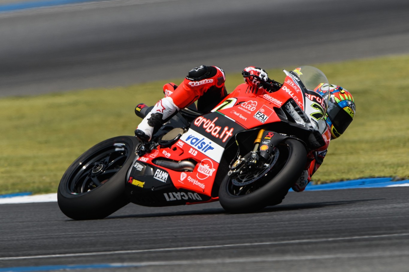 Davies gana la segunda carrera en Buriram mientras Rea ya es líder del WSBK 2018