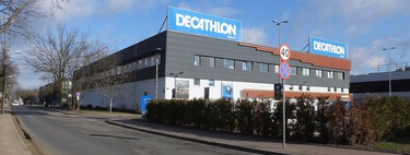 Decathlon tiene rebajados los pantalones perfectos para disfrutar de la montaña este verano 