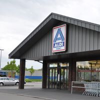 Este sábado 23 de mayo llega a Aldi la cocina de hierro para camping que cabe en la mochila por menos de 15 euros 