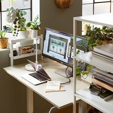 La solución de Ikea para mantener la mesa de trabajo ordenada, limpia y sin ruido visual, por 12,99 euros