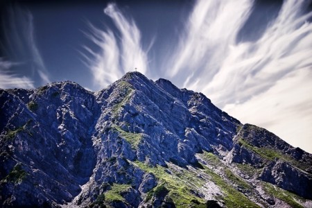 Esta es la única persona que ha escalado las tres montañas más altas del mundo