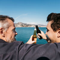 De ruta en motos a catas de vino: cinco escapadas en España perfectas para celebrar el Día del Padre 