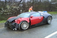 El primer Bugatti Veyron destrozado en un accidente