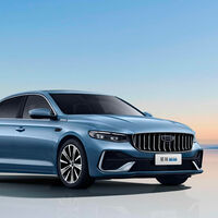 Tiene 308 hp, rinde 1,250 km por tanque y lo venden a 270,000 pesos: este nuevo auto híbrido quiere hacer sudar a Toyota 