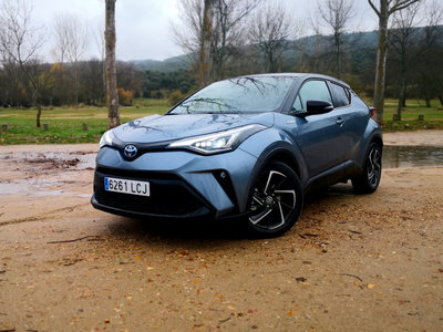 El restyling del Toyota C-HR 180H nos deja grandes sensaciones 