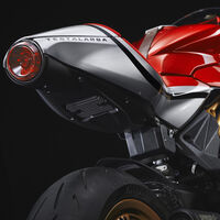 MV Agusta Superveloce 800 Testalarga: una nueva edición especial con el mismo aroma clásico y sus 147 CV