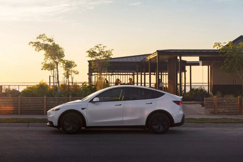 Tesla Model Y tesla Model 3 Standard