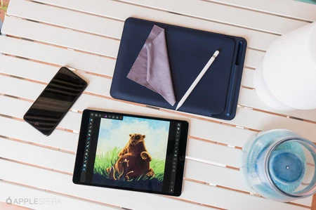 iPad Pro は、Apple Pencil を収納できるスペースを備えた新しいケースのコンセプトを発表し、そのアイデアはその後 Mac にも受け継がれました。