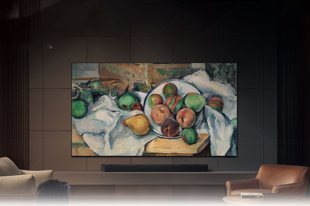 Llevamos décadas sufriendo los reflejos en la tele. Samsung se ha empeñado en acabar con ellos 