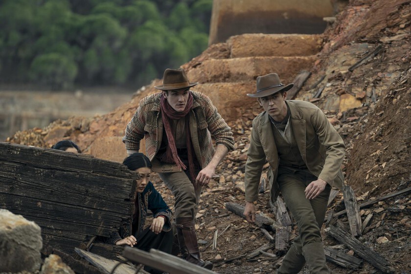 "Va a necesitar mucha terapia". El protagonista y el creador de 'El joven Sherlock' explican su final y qué nos espera en la temporada 2